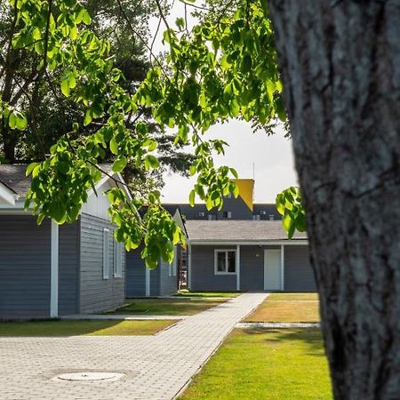 Poiana Cu Flori Aparthotel Satu Mare Bagian luar foto